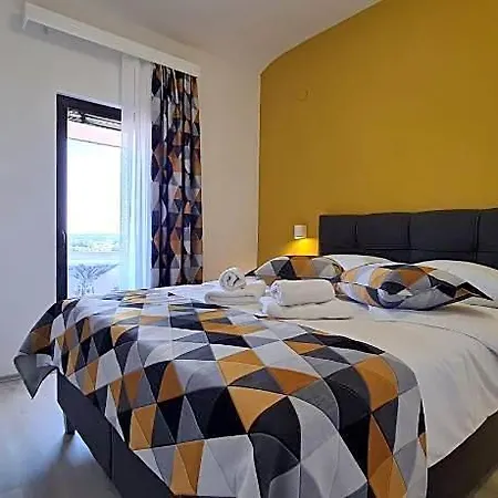 1179 Hotel Banjole