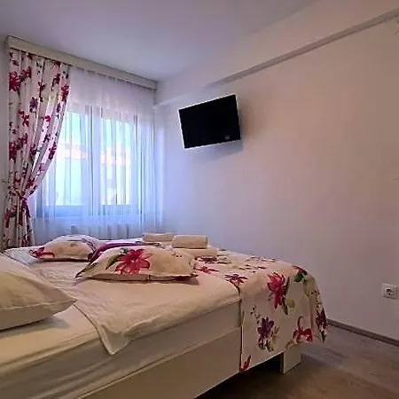 1179 Hotel 4*
