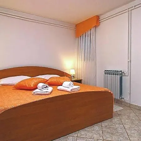 1179 Hotel 4*
