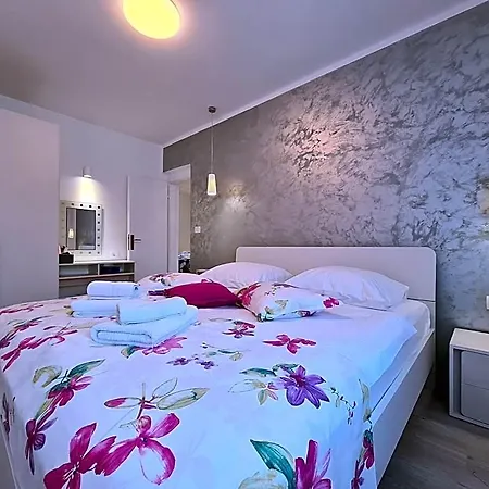 Hotel 1179 Banjole